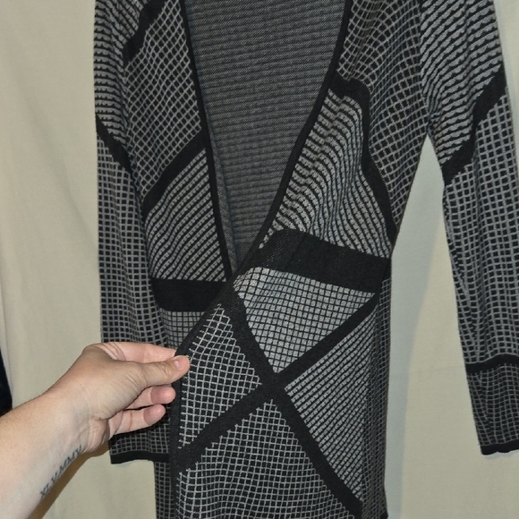 Belldini Black and Gray Knit Cardigan with Geometric Pattern - Picture 6 of 7